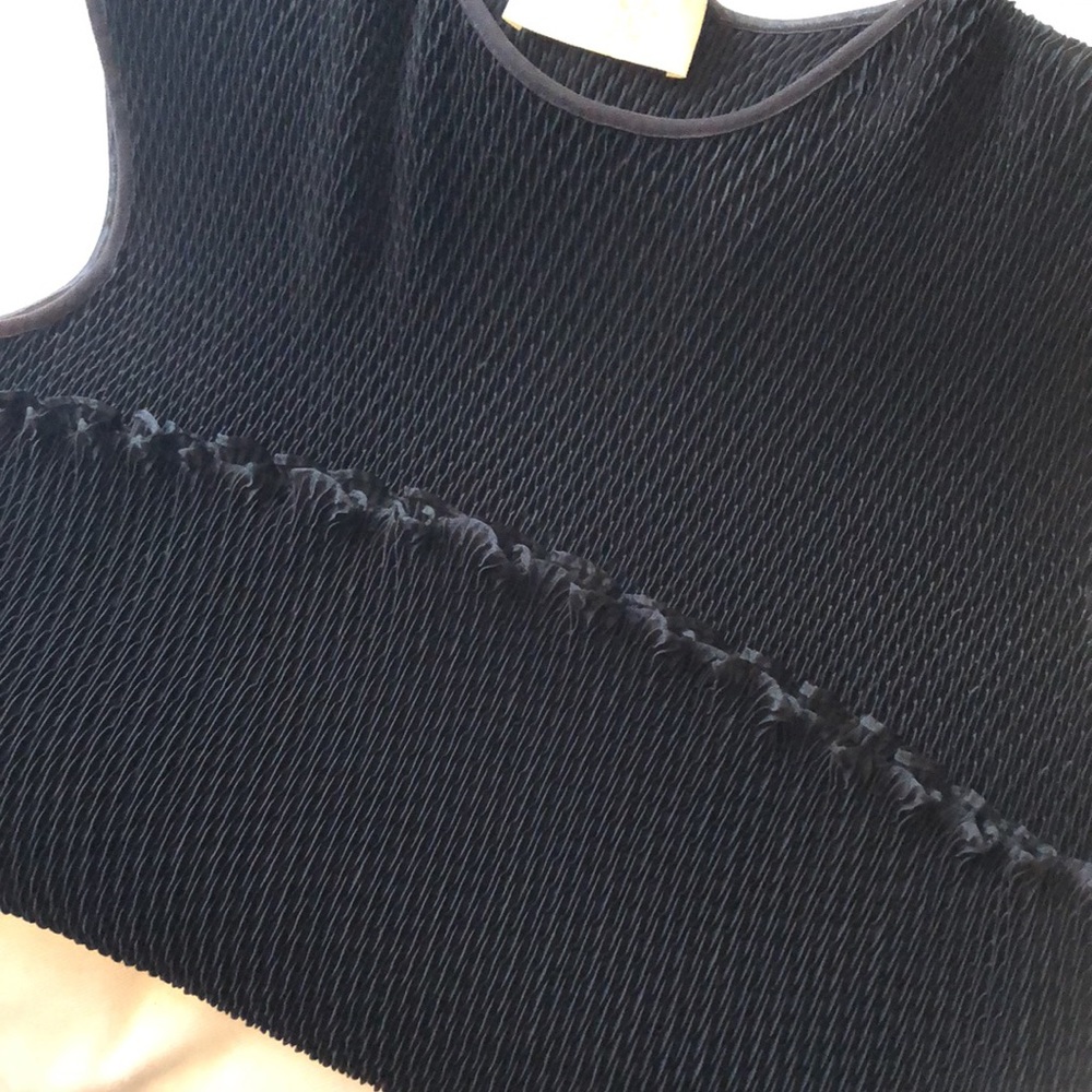 Cache Stunning Accordion Stretch, Piping Trimmed,… - image 1